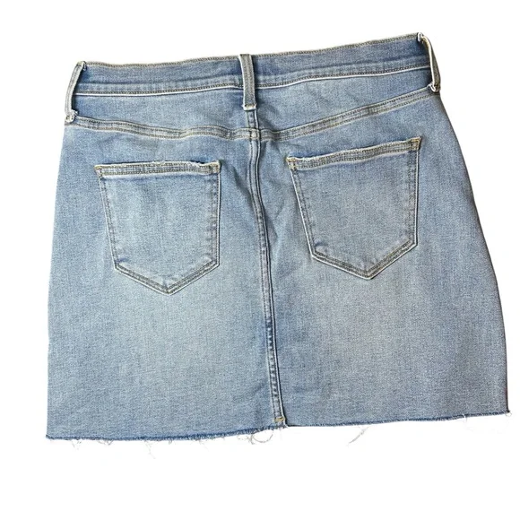 Arizona Jean Co. Women’s Denim Distressed Mini Skirt – Size 7 - Picture 2 of 5